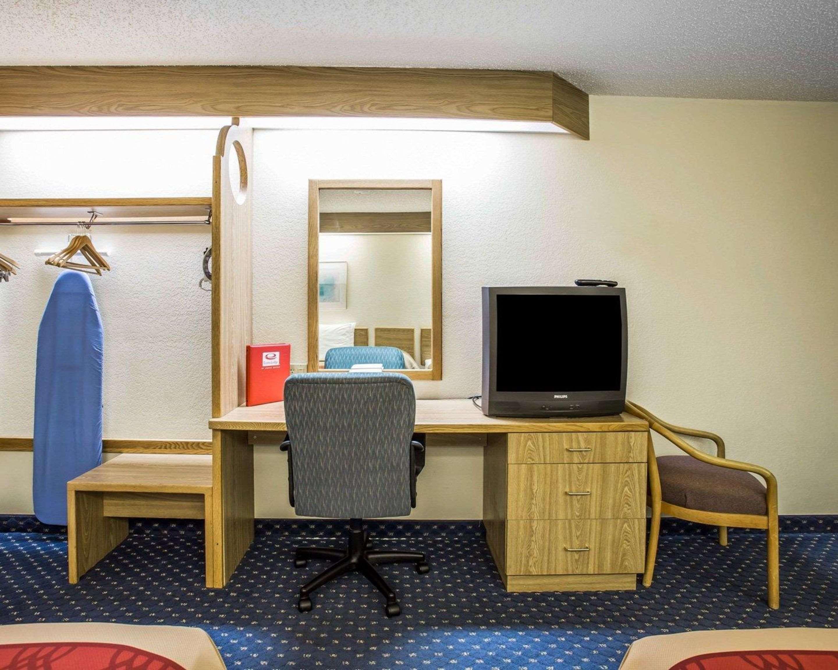 Econo Lodge Denver International Airport Aurora Exterior photo