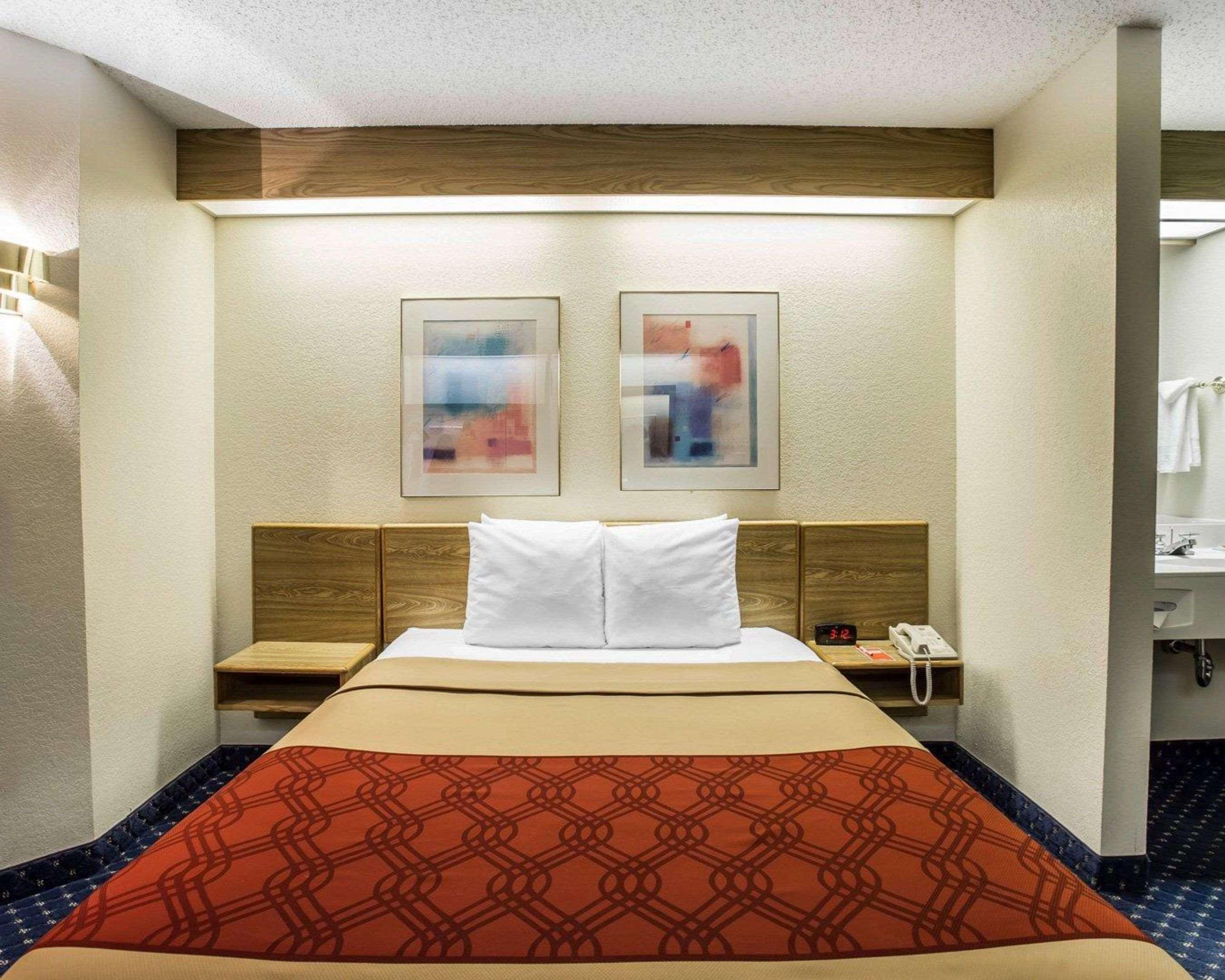 Econo Lodge Denver International Airport Aurora Exterior photo