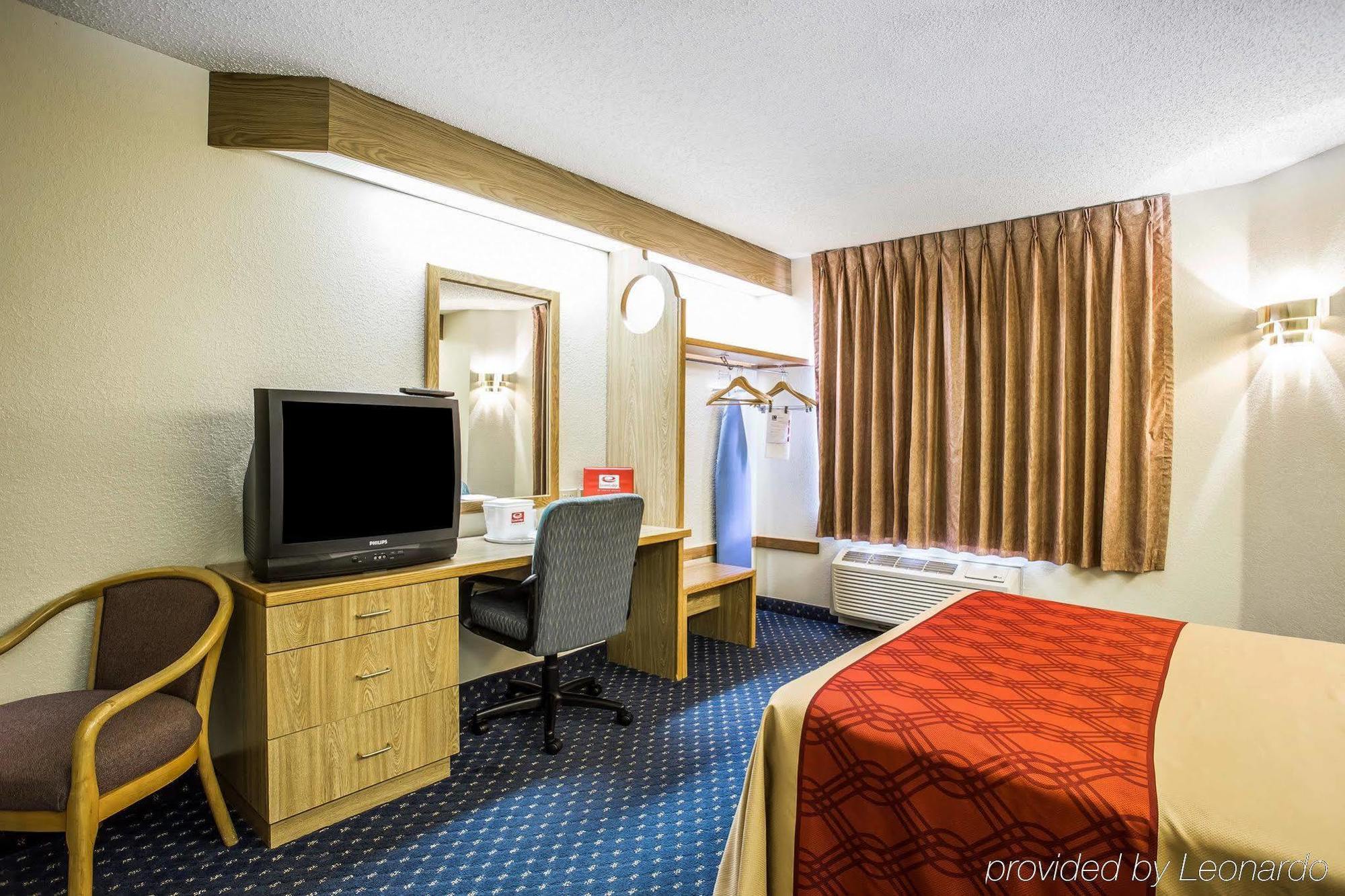 Econo Lodge Denver International Airport Aurora Exterior photo