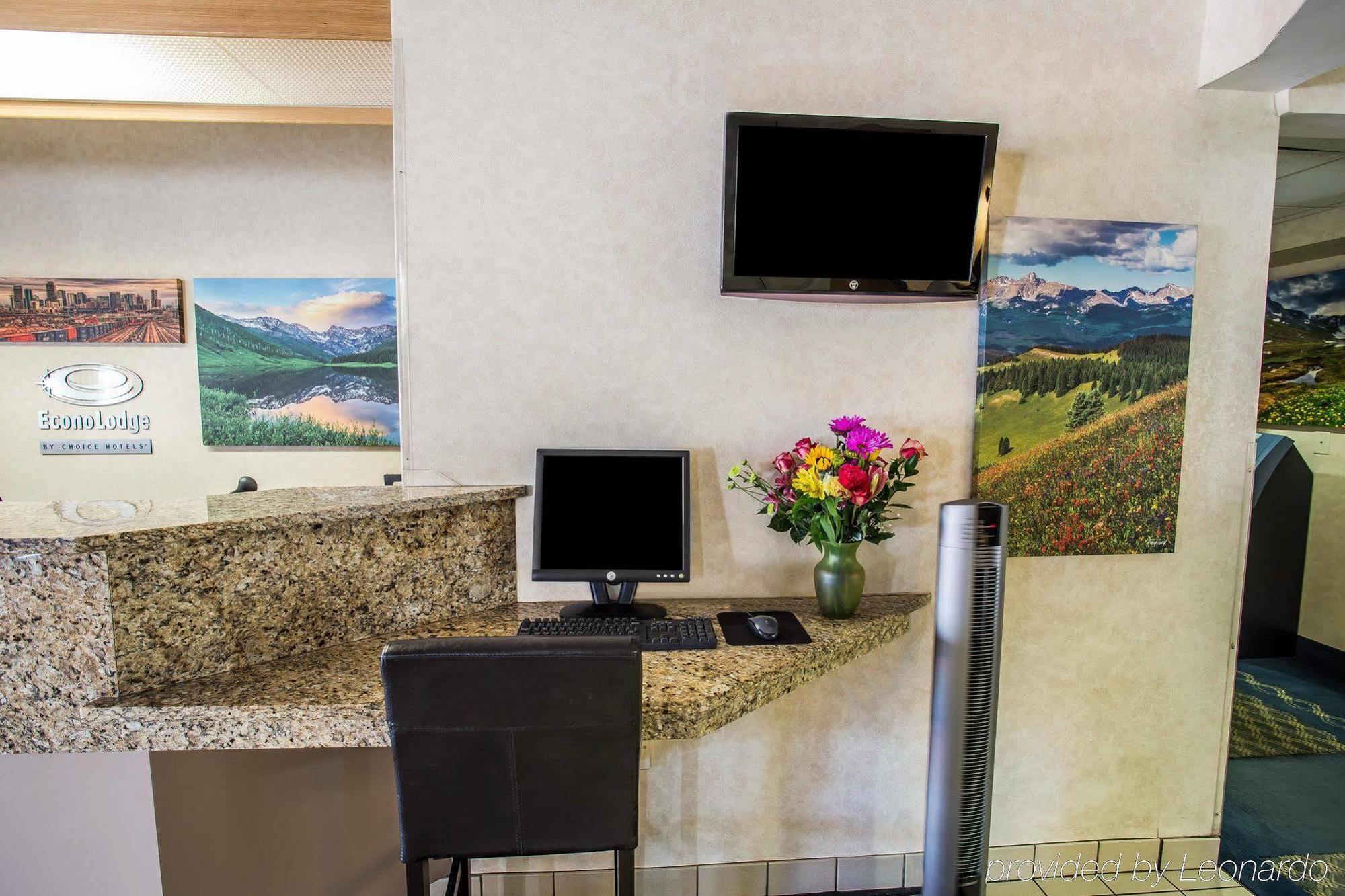 Econo Lodge Denver International Airport Aurora Exterior photo